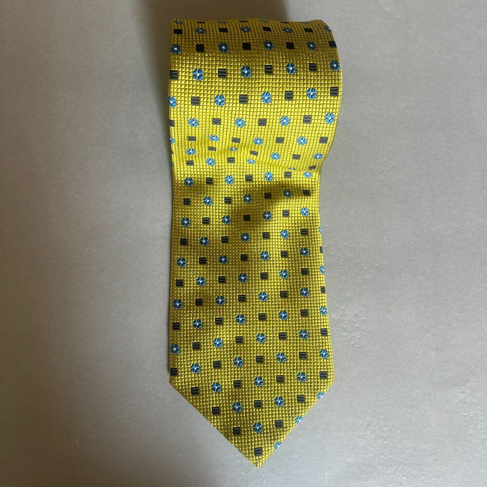 Chartreuse 100% Italian silk Bachrach vintage 90s tie